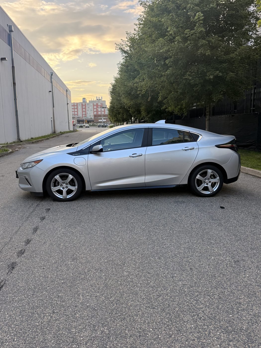 2016 Chevrolet VOLT LT SEDAN 4D